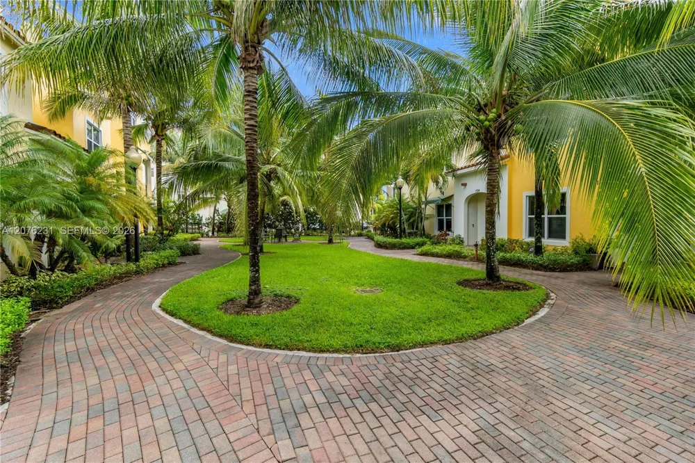 Address Not Shown Pembroke Pines, FL 33028