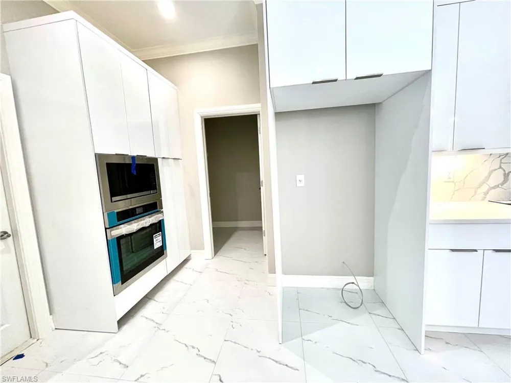 575 Summit Avenue S Lehigh Acres, FL 33974