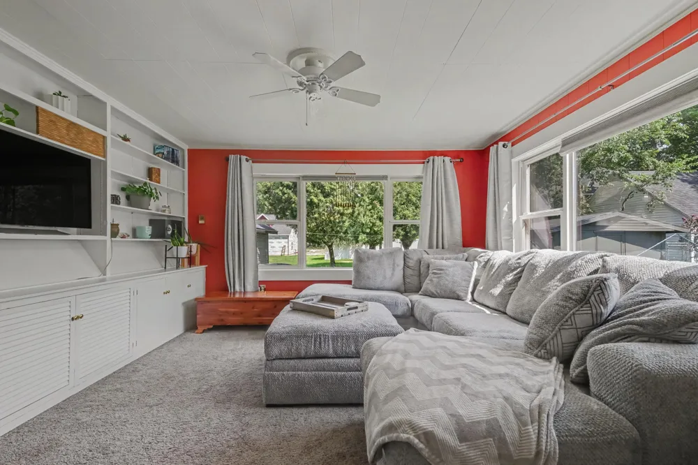 1214 Oakleigh Avenue NW Grand Rapids City, MI 49504