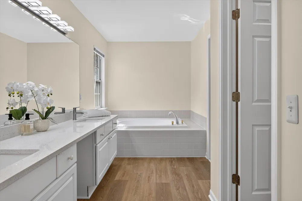 4905 Ravine Court Ann Arbor Charter Township, MI 48105