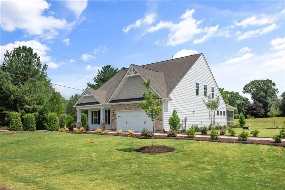 7811 Fairview Garden Trail Clemmons, NC 27012