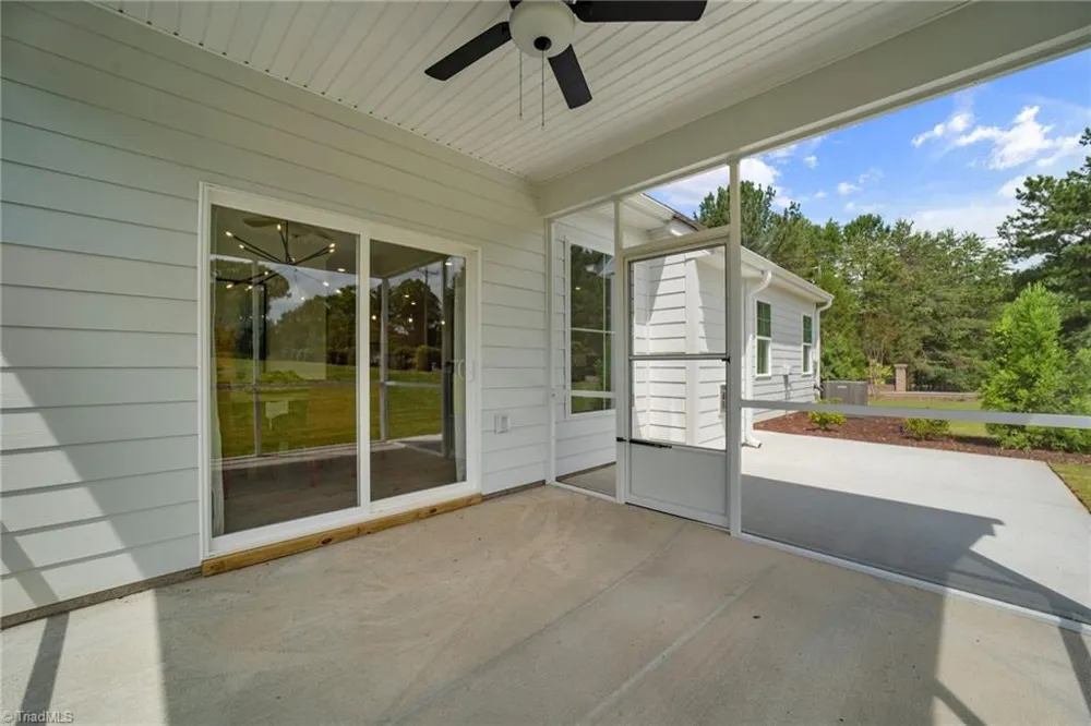 7811 Fairview Garden Trail Clemmons, NC 27012