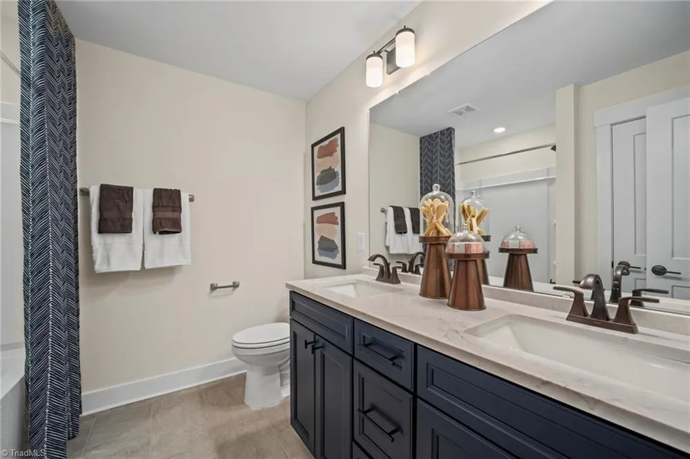 7811 Fairview Garden Trail Clemmons, NC 27012