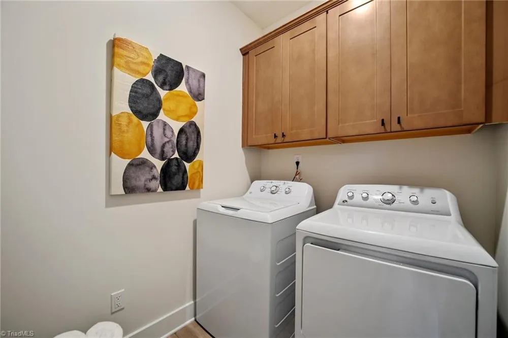 7811 Fairview Garden Trail Clemmons, NC 27012