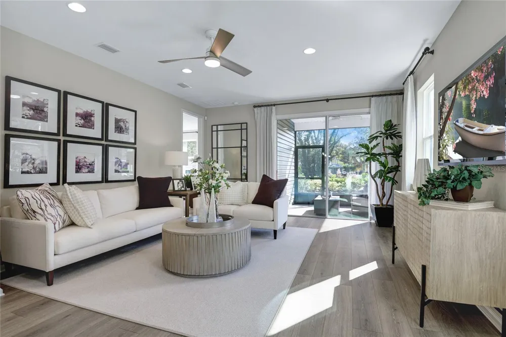 5316 SPRING MAIDEN CIRCLE Apollo Beach, FL 33572