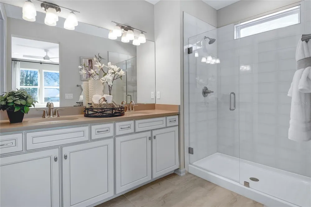 5316 SPRING MAIDEN CIRCLE Apollo Beach, FL 33572