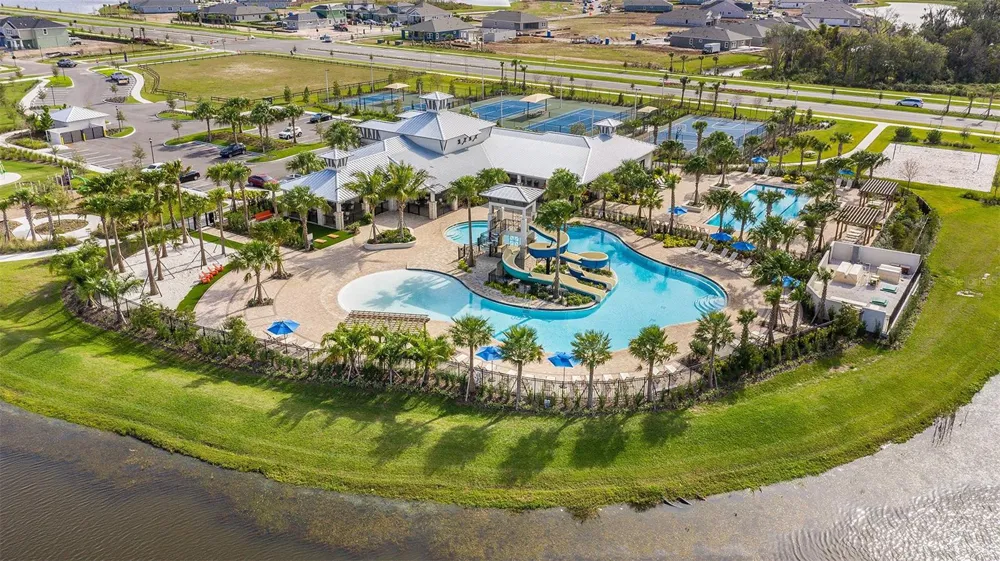 5316 SPRING MAIDEN CIRCLE Apollo Beach, FL 33572