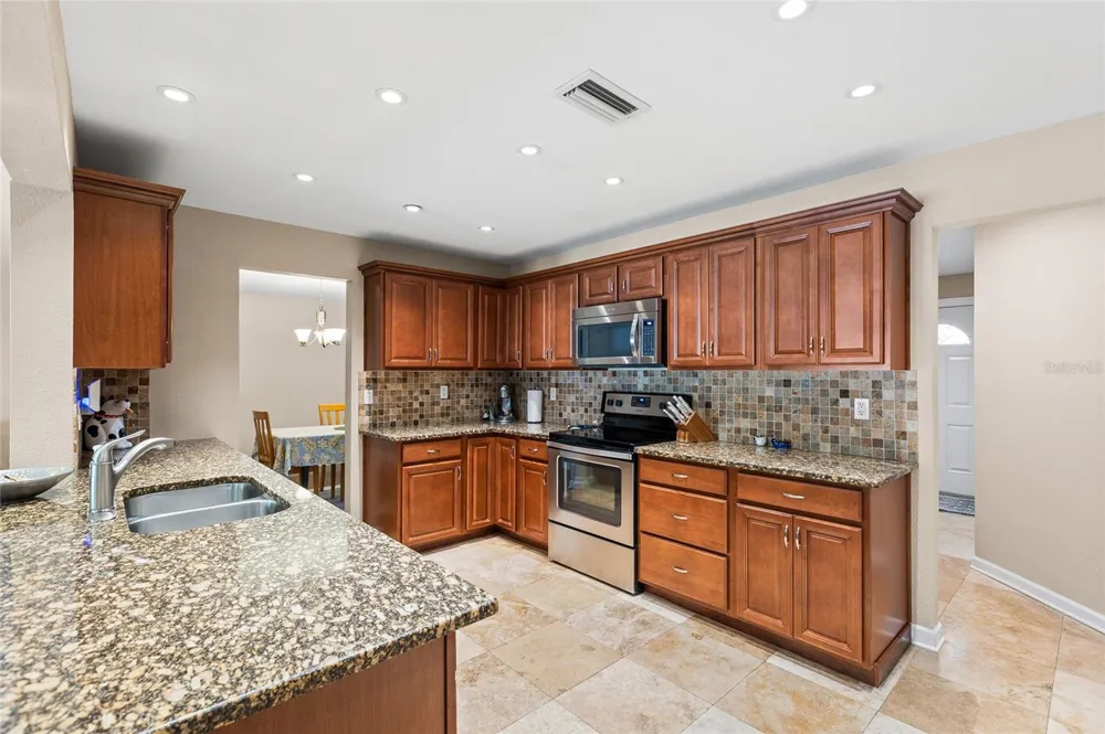 12152 BONNIE TERRACE Seminole, FL 33772