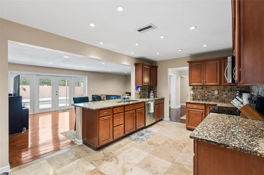 12152 BONNIE TERRACE Seminole, FL 33772