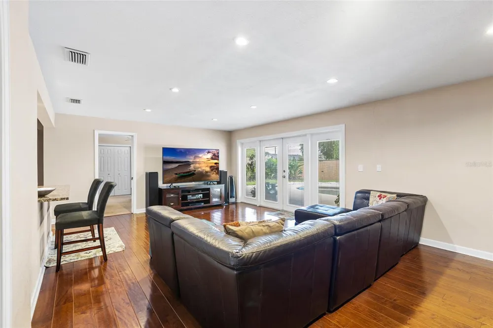 12152 BONNIE TERRACE Seminole, FL 33772