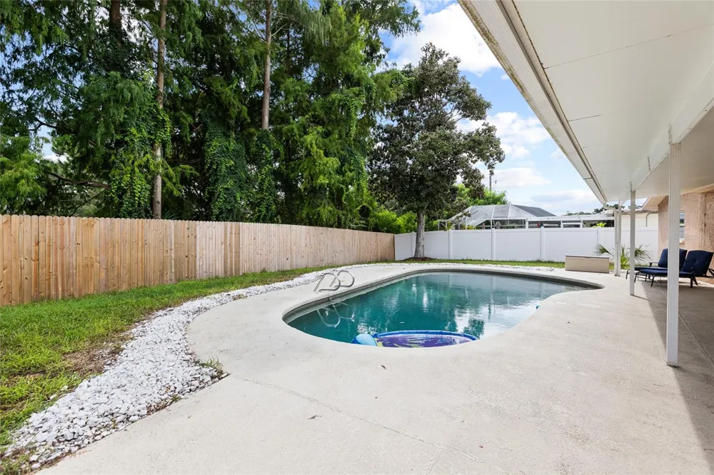 12152 BONNIE TERRACE Seminole, FL 33772