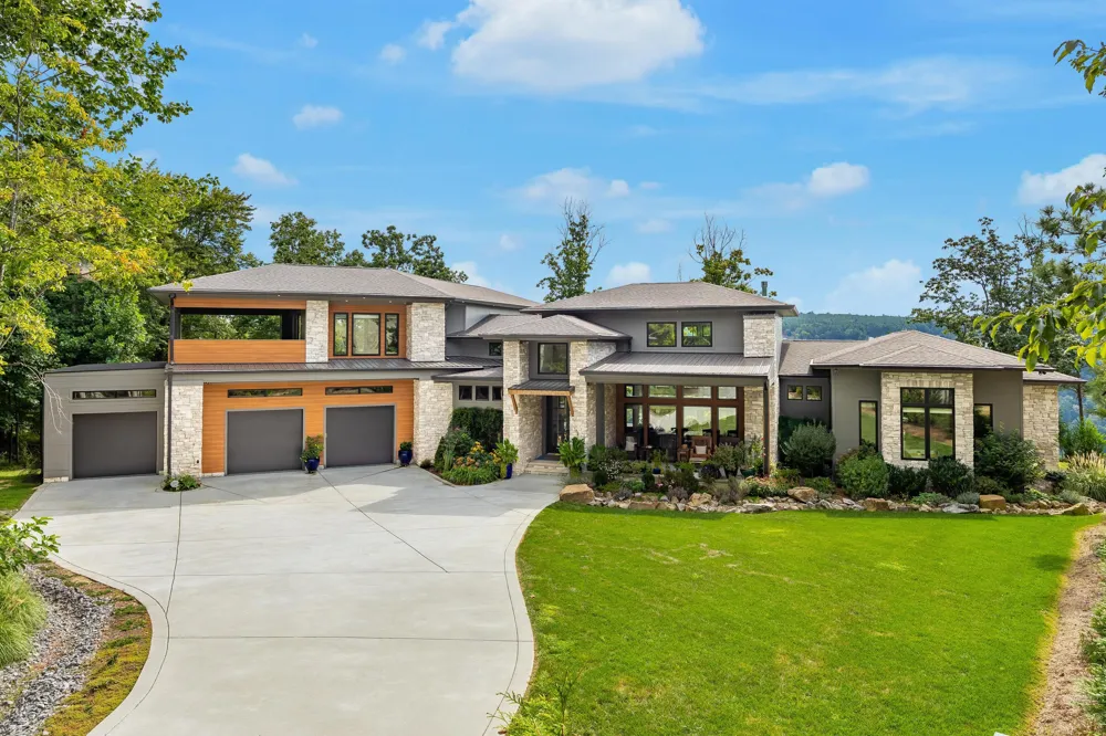 3775 Crockett Pointe Jasper, TN 37347