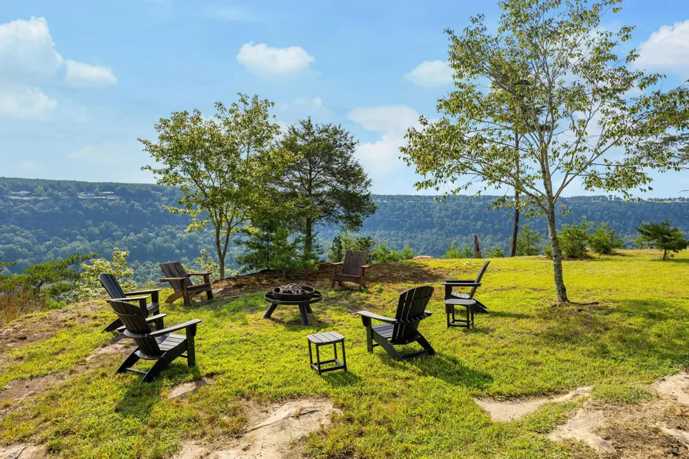 3775 Crockett Pointe Jasper, TN 37347