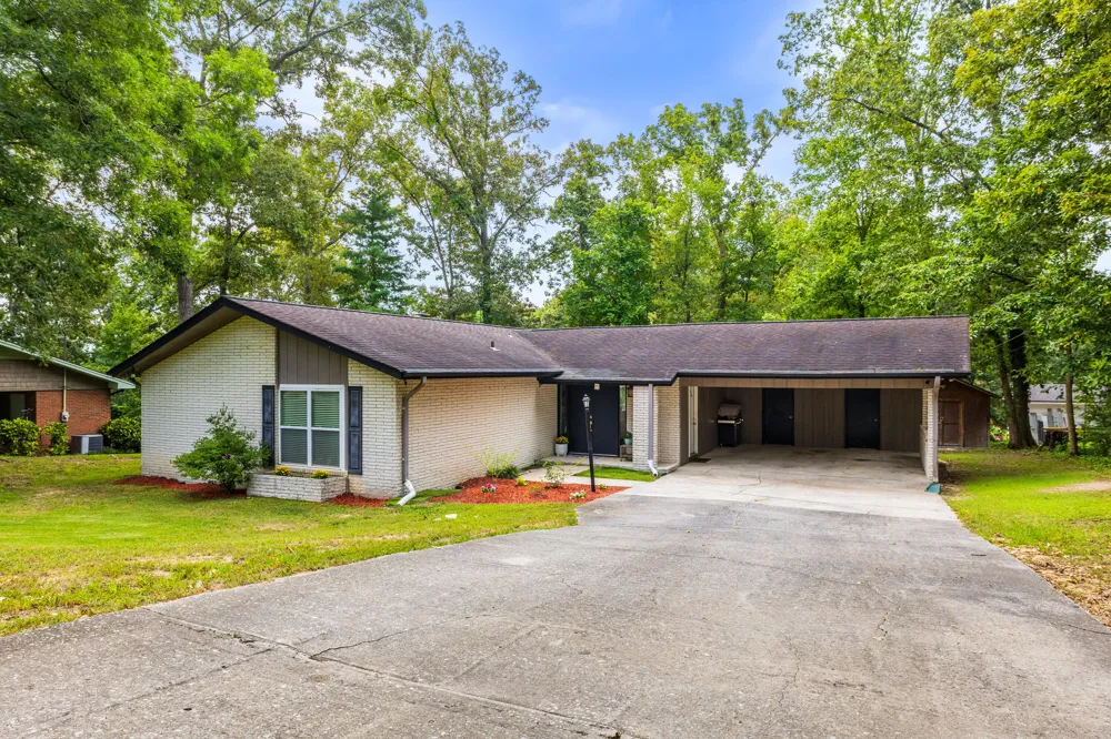 221 Riderwood Drive Dalton, GA 30721