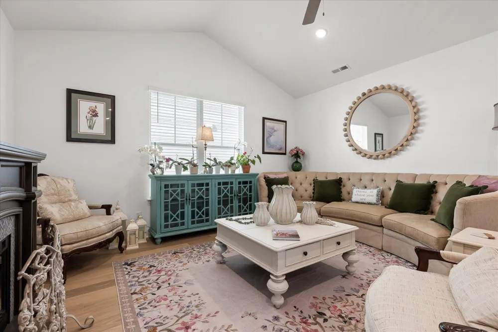 6530 Elizabeth Ann Way Ooltewah, TN 37363