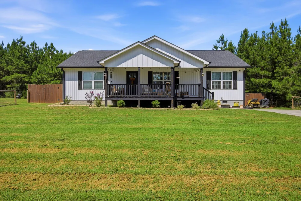 8241 Ga Hwy 2 Dalton, GA 30721