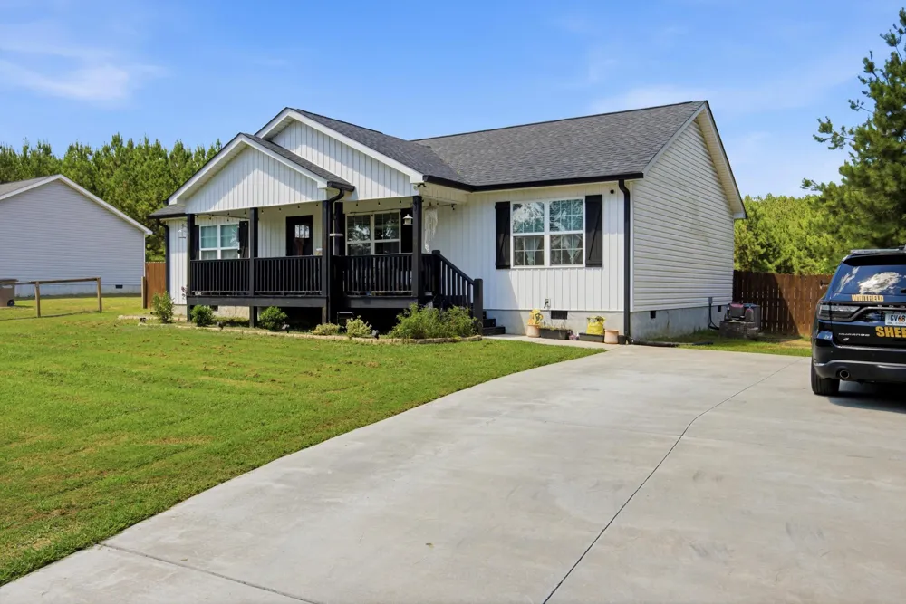 8241 Ga Hwy 2 Dalton, GA 30721