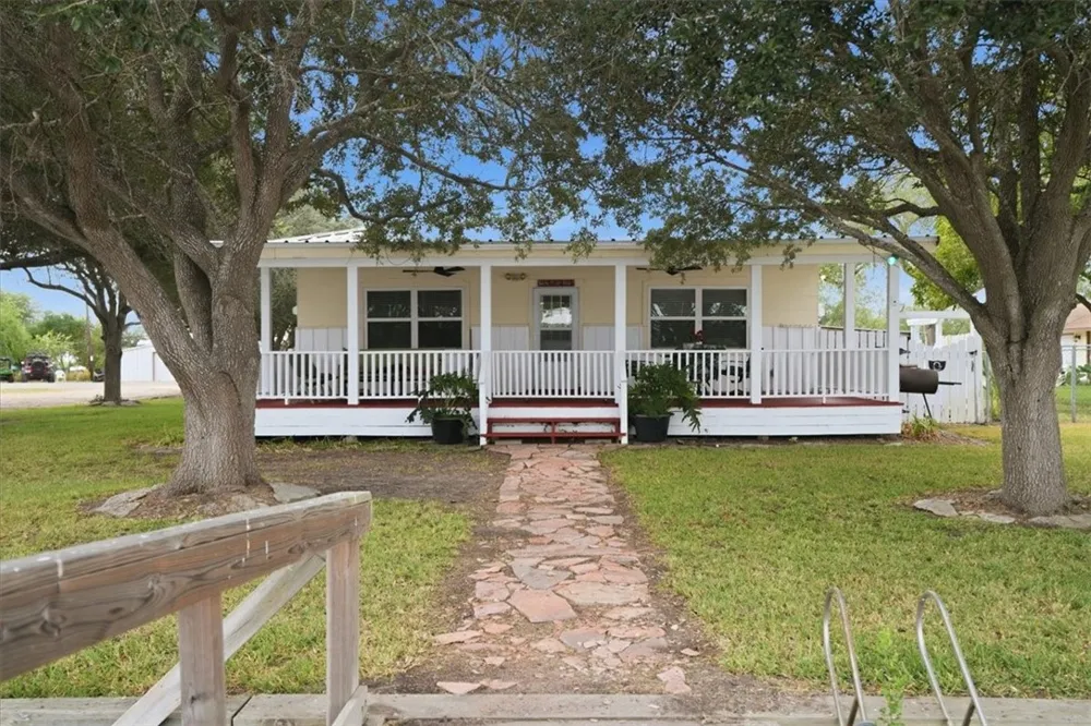 25006 Tuckers Trl Mathis, TX 78368