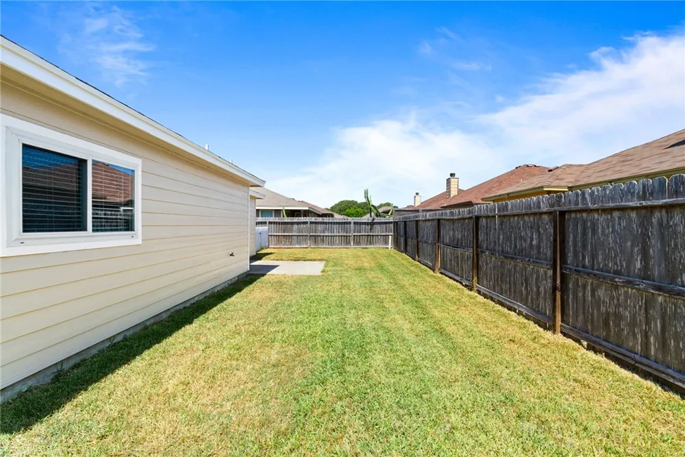 1110 Fallow Lane Corpus Christi, TX 78418