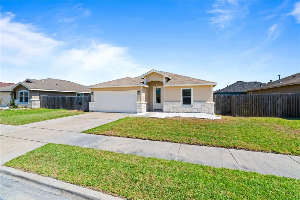 1110 Fallow Lane Corpus Christi, TX 78418