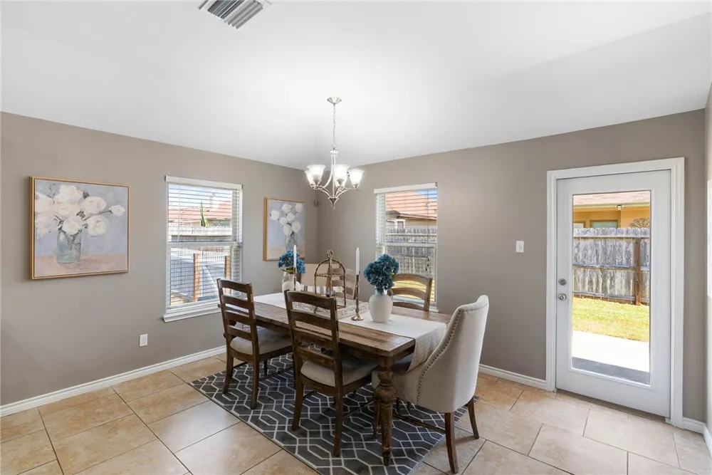 1110 Fallow Lane Corpus Christi, TX 78418
