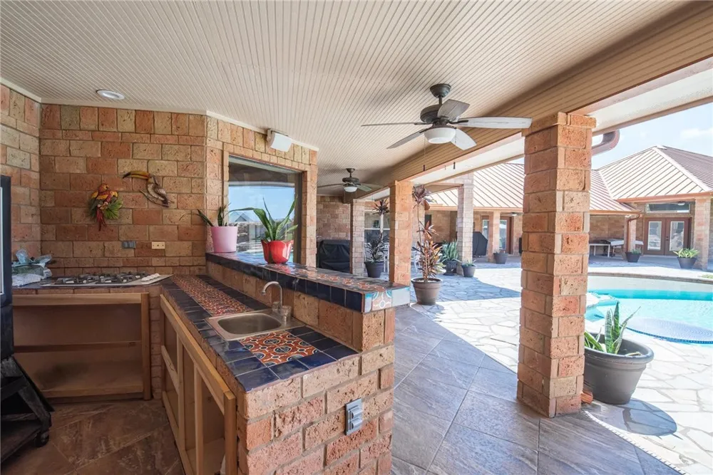 221 W Sage Kingsville, TX 78363