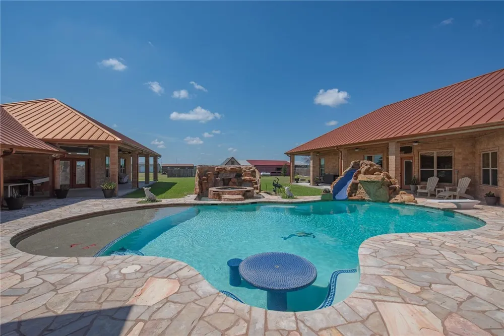 221 W Sage Kingsville, TX 78363