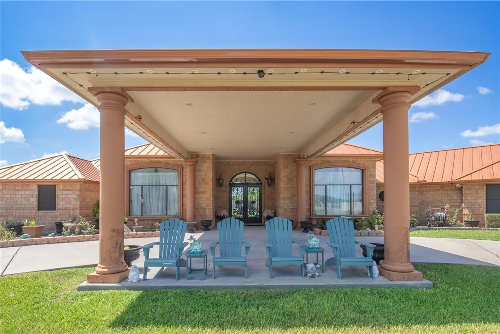 221 W Sage Kingsville, TX 78363