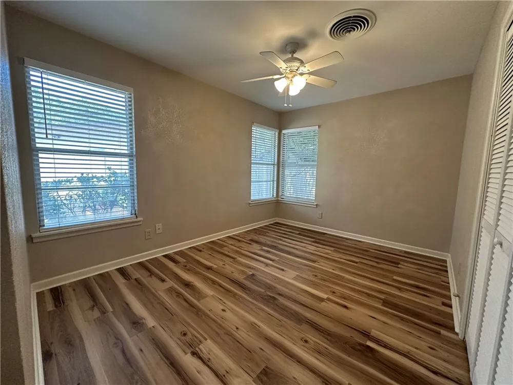 118 7th Street Portland, TX 78374