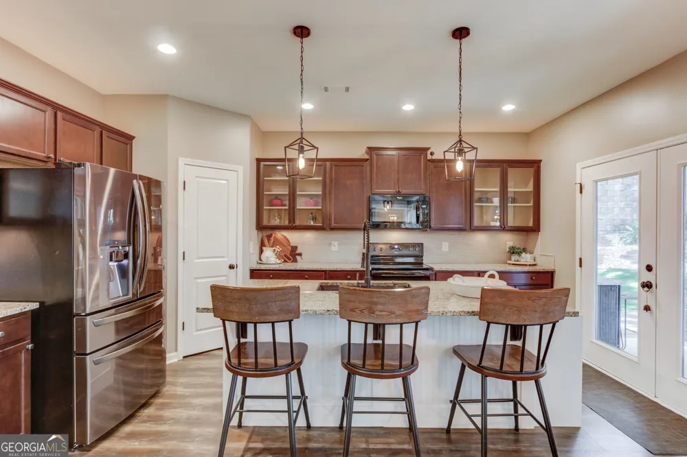 6144 Stella Light DR Flowery Branch, GA 30542