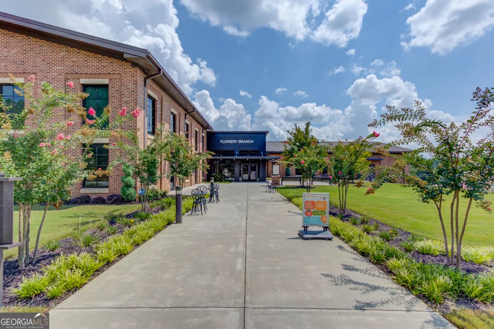 6144 Stella Light DR Flowery Branch, GA 30542