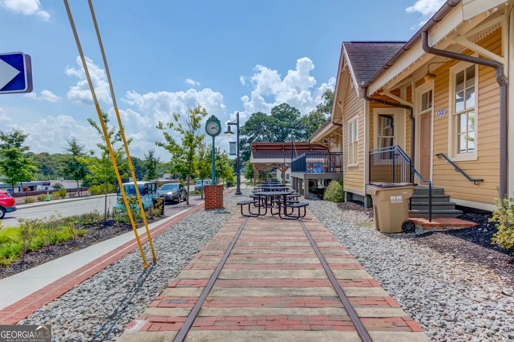 6144 Stella Light DR Flowery Branch, GA 30542