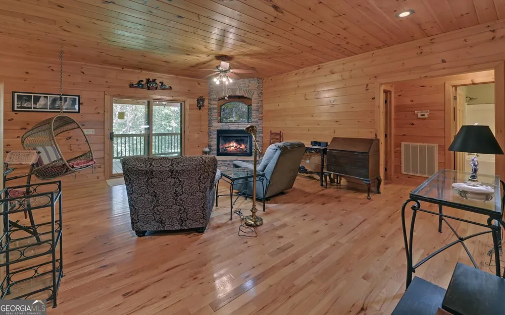 803 Brookhaven LN Blue Ridge, GA 30513