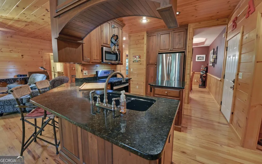 803 Brookhaven LN Blue Ridge, GA 30513