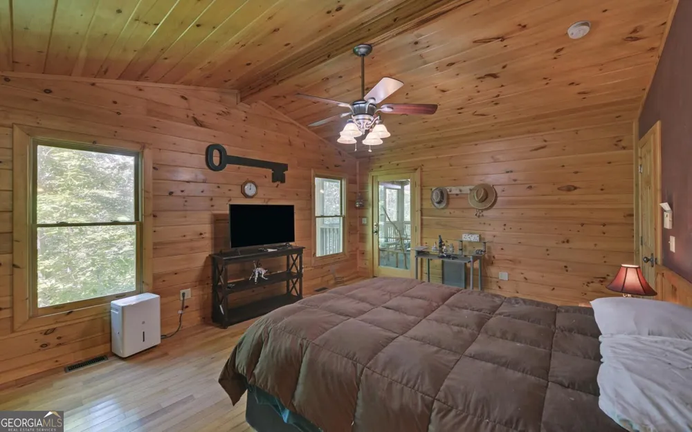 803 Brookhaven LN Blue Ridge, GA 30513