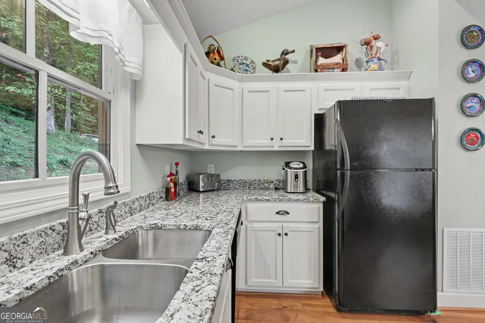 105 Evergreen RD Hiawassee, GA 30546