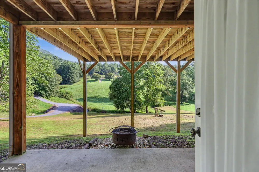 105 Evergreen RD Hiawassee, GA 30546