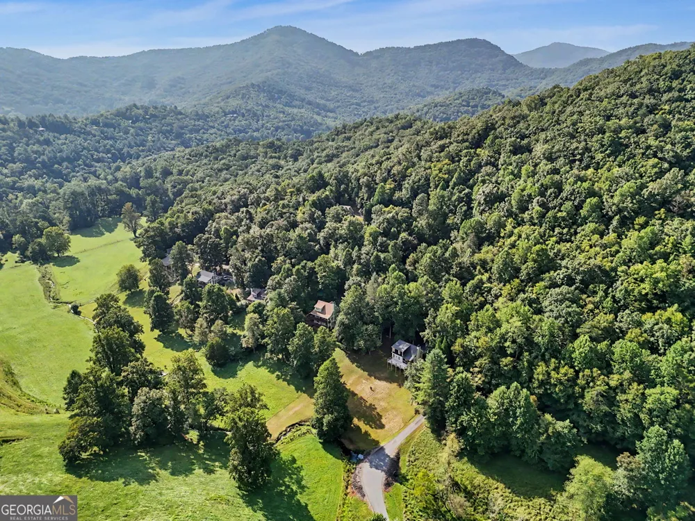 105 Evergreen RD Hiawassee, GA 30546