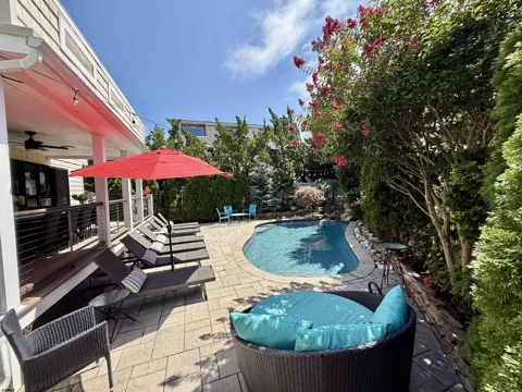 4 Brunswick Ct
