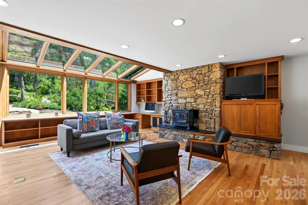 299 Webb Cove Road Asheville, NC 28804