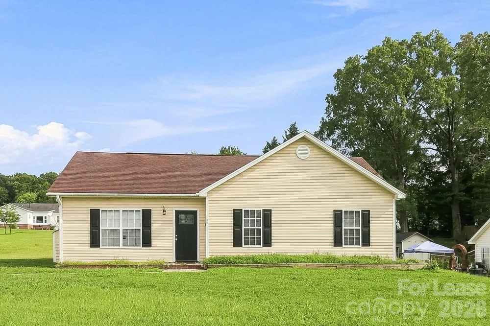 1109 Crescent Way Wingate, NC 28174