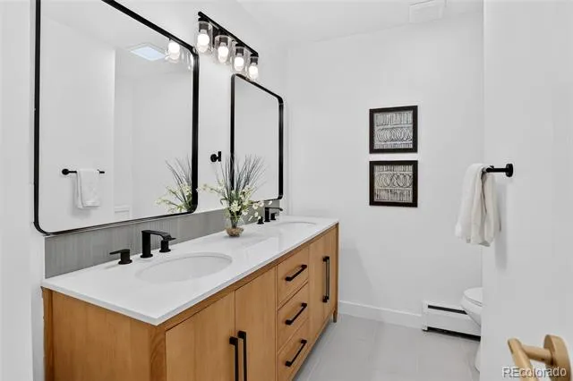 3723 S Hudson Street Denver, CO 80237