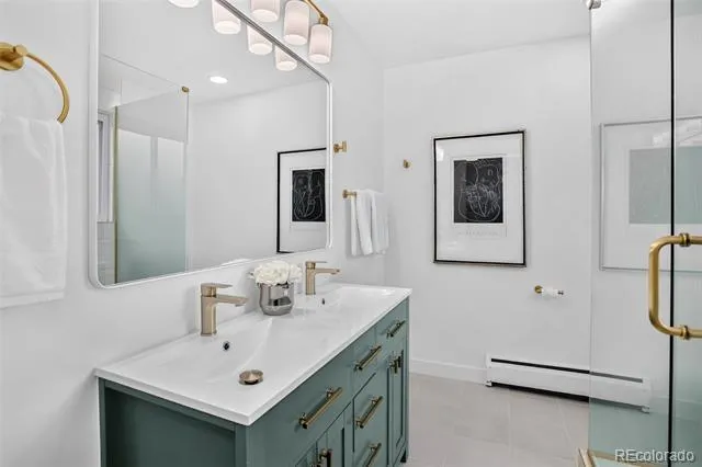 3723 S Hudson Street Denver, CO 80237