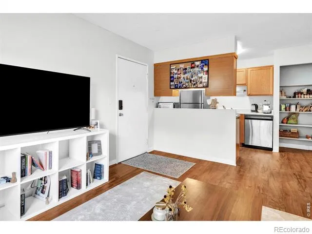 850 W Moorhead Circle #2F Boulder, CO 80305