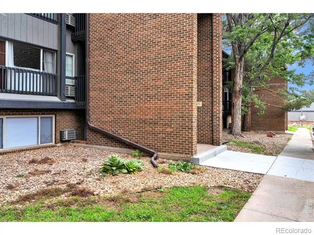 850 W Moorhead Circle #2F Boulder, CO 80305