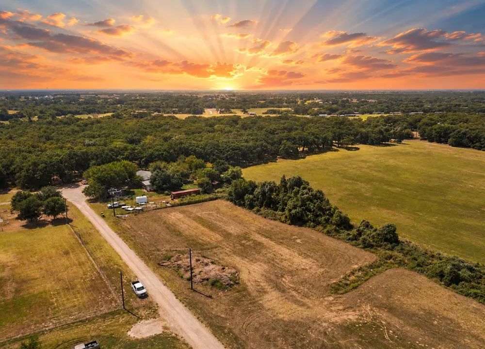 Alto Lane Gholson, TX 76705