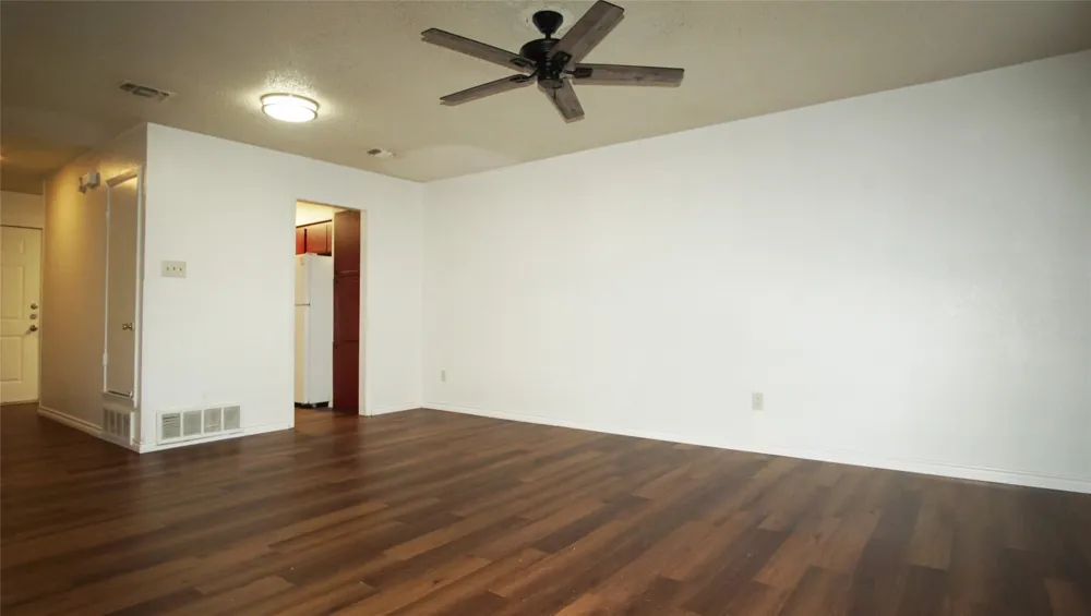 1008 Southmoor Drive #1012 Arlington, TX 76010