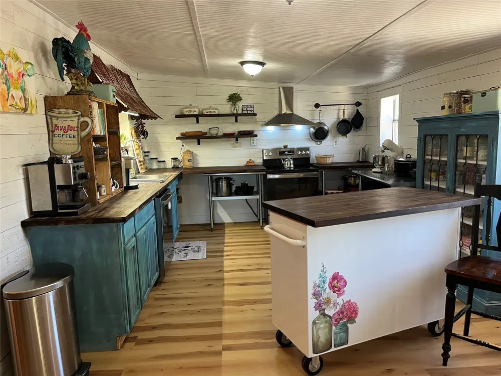 12613 State Highway 36 E Cross Plains, TX 76443