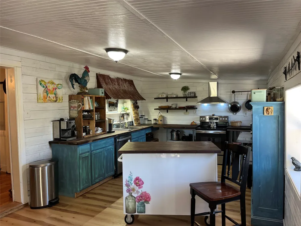 12613 State Highway 36 E Cross Plains, TX 76443