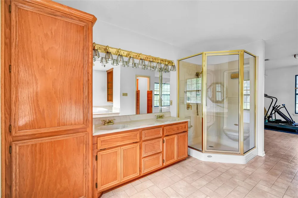 3852 County Road 704 Brazoria, TX 77422